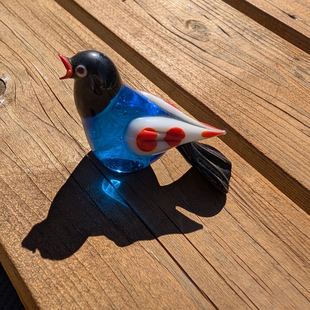 2/16$ Vibrant Blue and Black Glass Bird Figurine